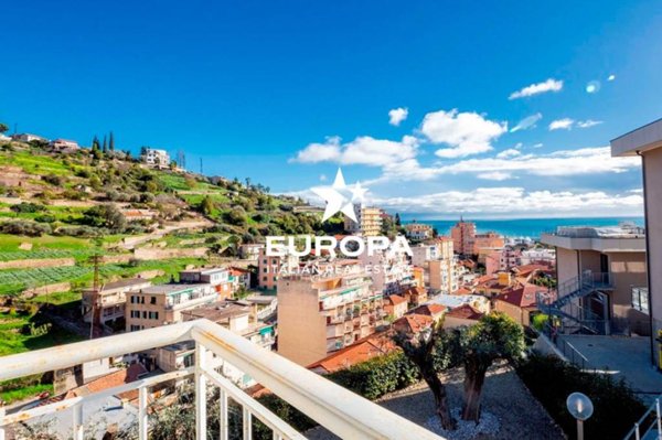 casa indipendente in vendita a Sanremo