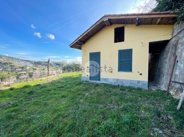 casa indipendente in vendita a Sanremo