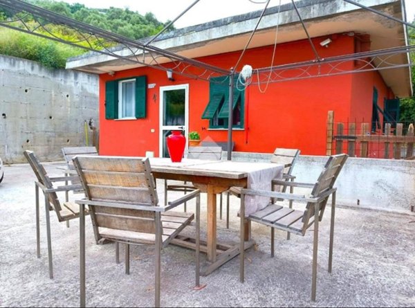 casa indipendente in vendita a Sanremo