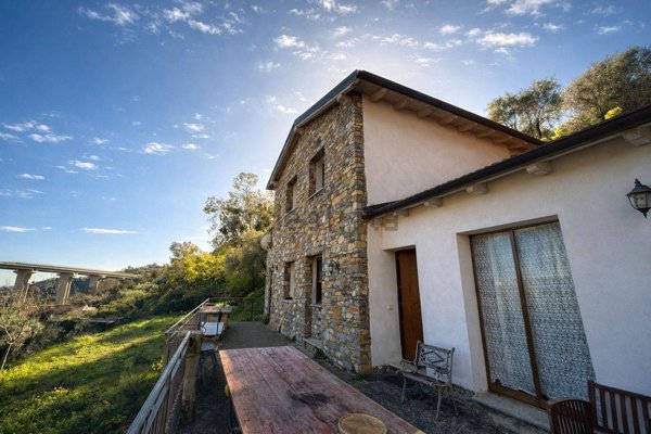 casa indipendente in vendita a Sanremo