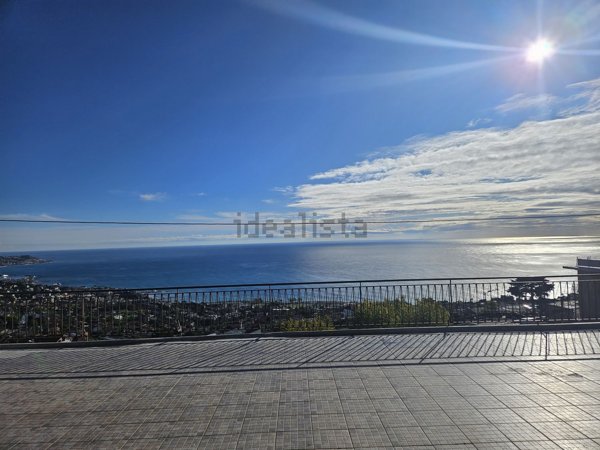 casa indipendente in vendita a Sanremo in zona Coldirodi