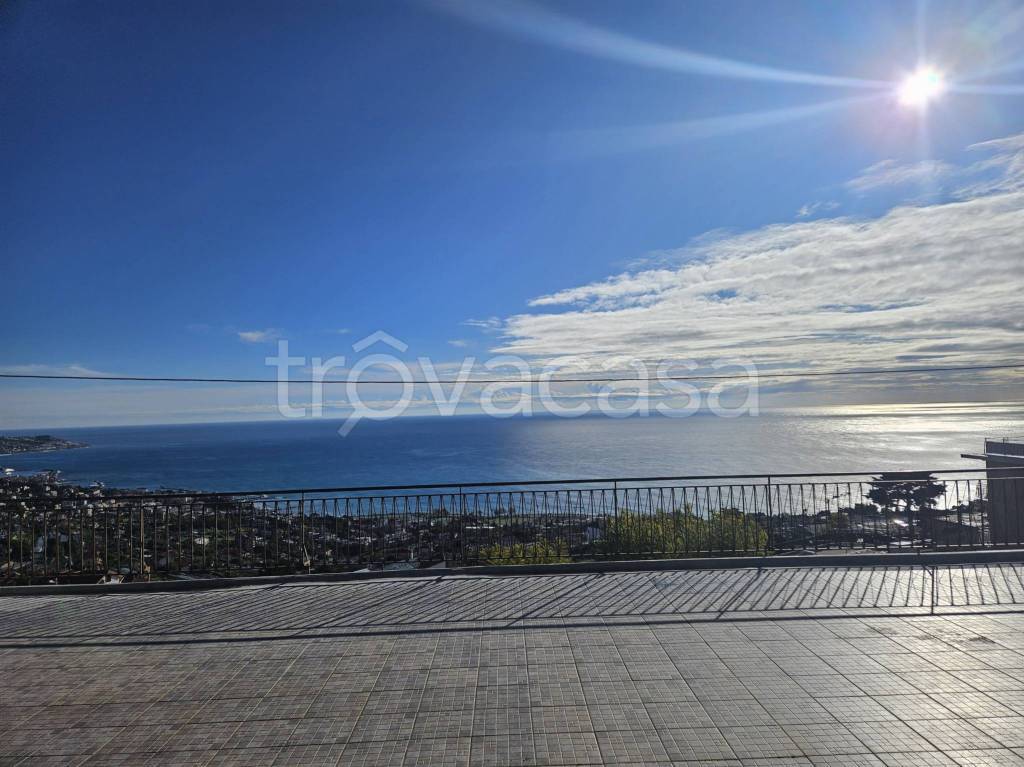 casa indipendente in vendita a Sanremo in zona Coldirodi