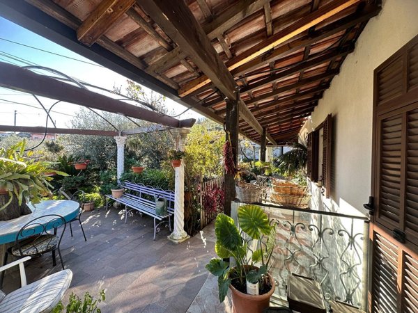 casa indipendente in vendita a Sanremo