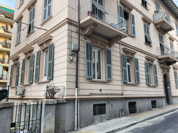 appartamento in vendita a Sanremo in zona Poggio