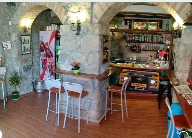 negozio in vendita a Sanremo in zona Bussana