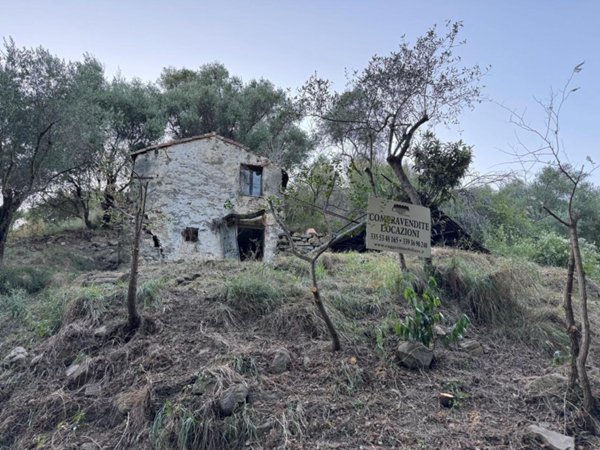casa indipendente in vendita a Sanremo in zona Poggio