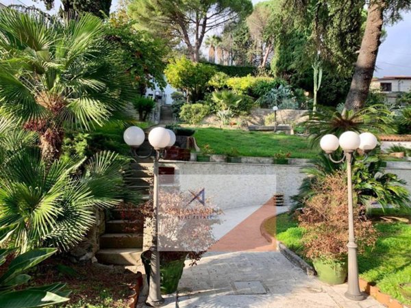 casa indipendente in vendita a Sanremo