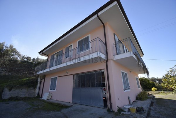 casa indipendente in vendita a Sanremo