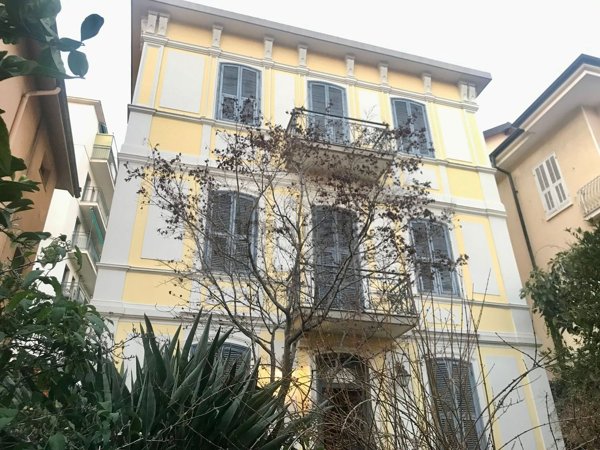 casa indipendente in vendita a Sanremo