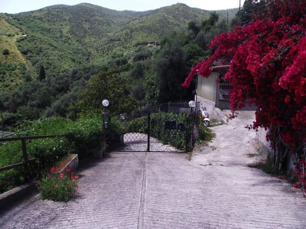 casa indipendente in vendita a Sanremo
