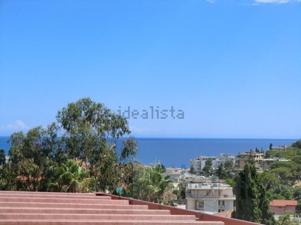 casa indipendente in vendita a Sanremo