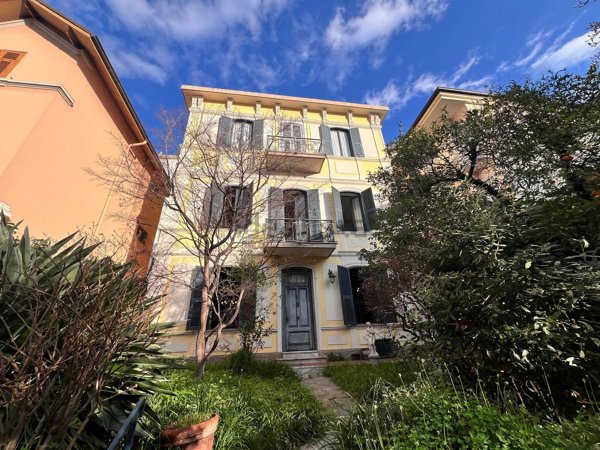 casa indipendente in vendita a Sanremo