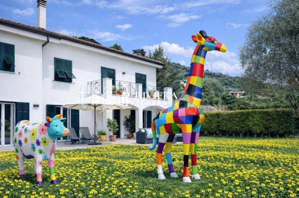 casa indipendente in vendita a Sanremo