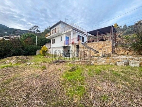 casa indipendente in vendita a Sanremo