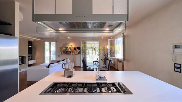 casa indipendente in vendita a Sanremo