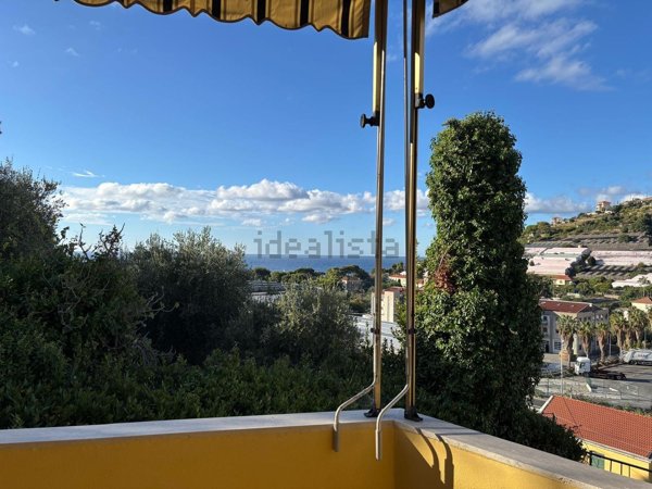 appartamento in vendita a Sanremo in zona Bussana