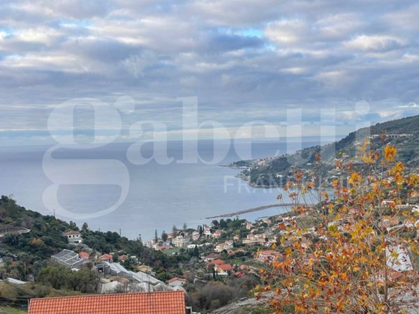 casa indipendente in vendita a Sanremo
