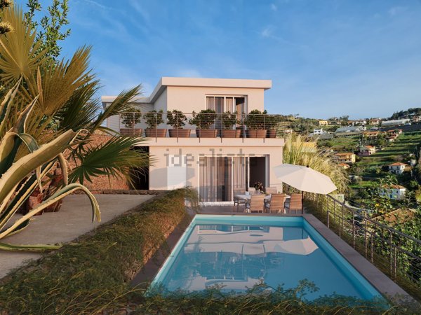 casa indipendente in vendita a Sanremo