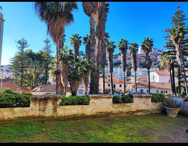 casa indipendente in vendita a Sanremo