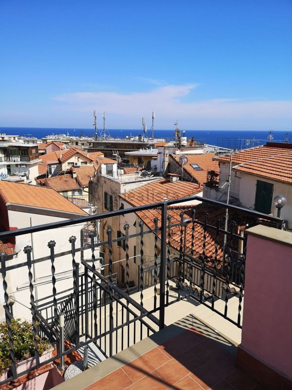 casa indipendente in vendita a Sanremo
