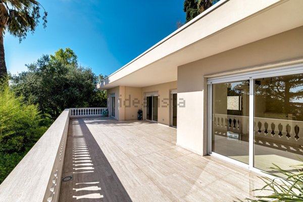 casa indipendente in vendita a Sanremo