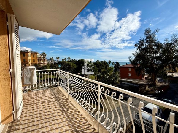 appartamento in vendita a Sanremo in zona Bussana