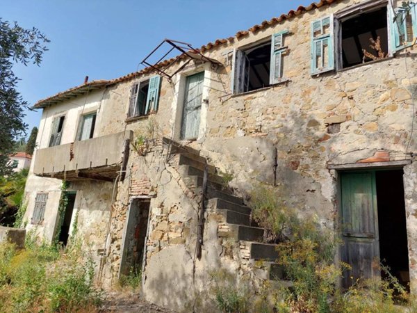 casa indipendente in vendita a Sanremo in zona Poggio