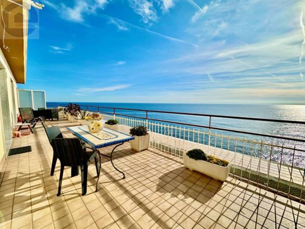 appartamento in vendita a Sanremo in zona Poggio