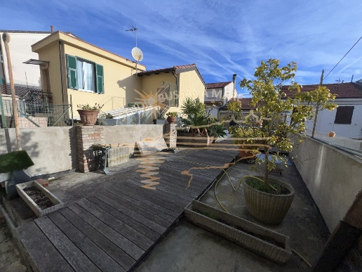 appartamento in vendita a Sanremo in zona Bussana