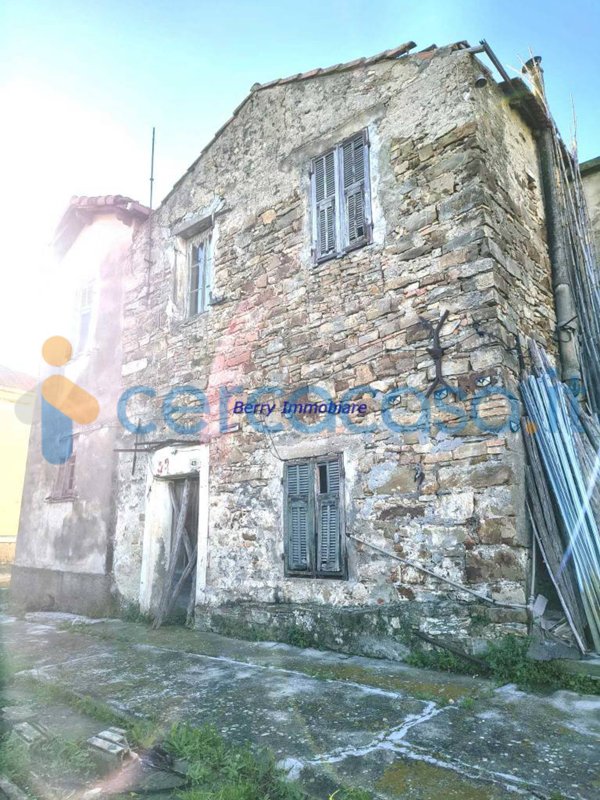 casa indipendente in vendita a Sanremo
