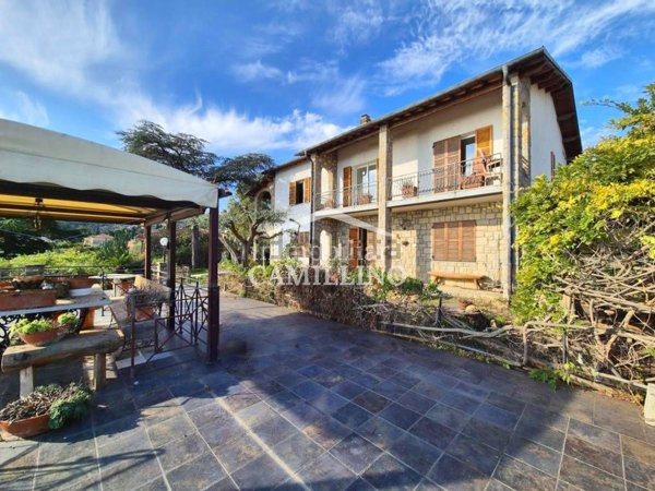 casa indipendente in vendita a Sanremo in zona Coldirodi