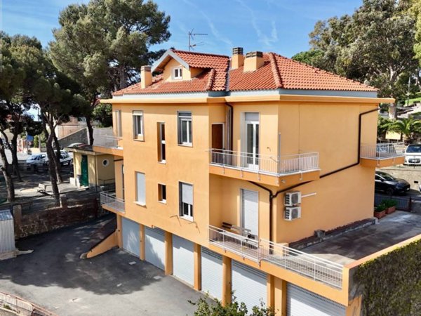 appartamento in vendita a Sanremo in zona Poggio