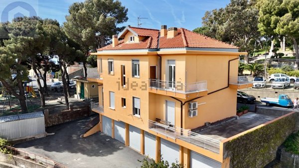 appartamento in vendita a Sanremo in zona Poggio