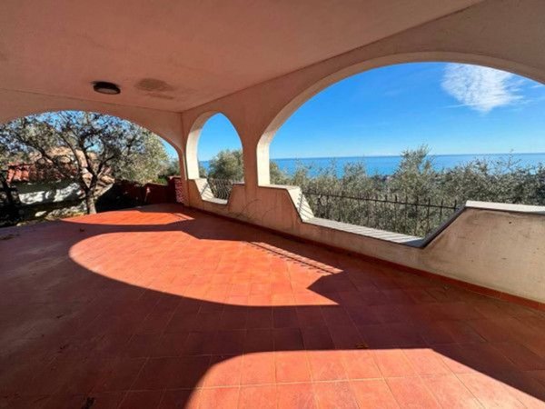 casa indipendente in vendita a Sanremo