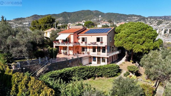 casa indipendente in vendita a Sanremo