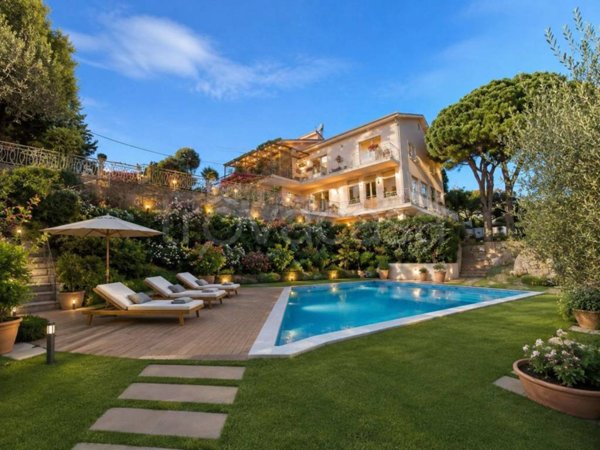 casa indipendente in vendita a Sanremo