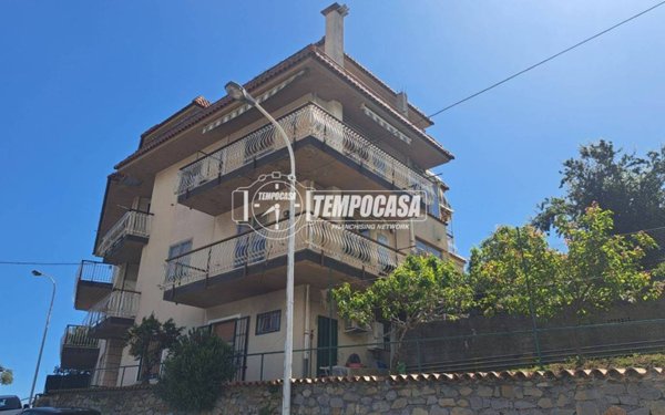 appartamento in vendita a Sanremo in zona San Romolo