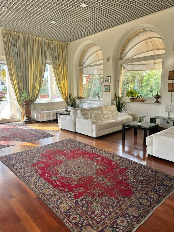 negozio in vendita a Sanremo