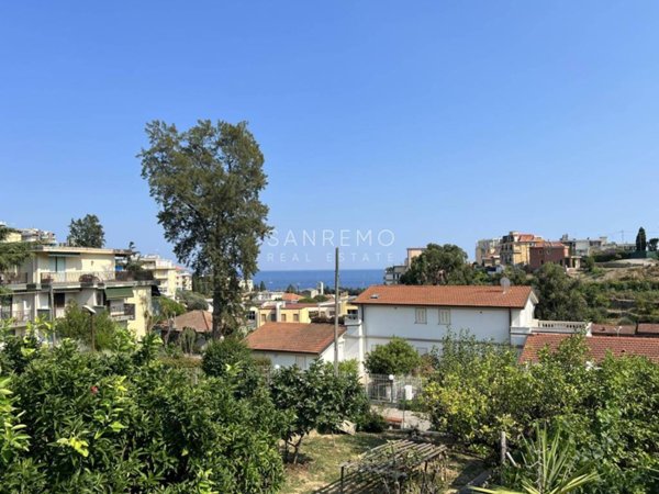 casa indipendente in vendita a Sanremo