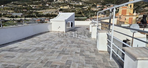 appartamento in vendita a Sanremo in zona Coldirodi