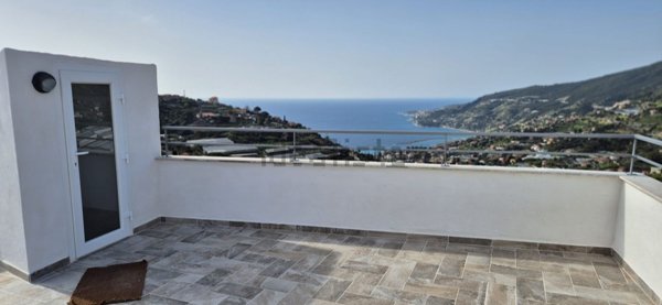 appartamento in vendita a Sanremo in zona Coldirodi