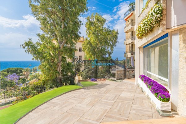 appartamento in vendita a Sanremo in zona Coldirodi