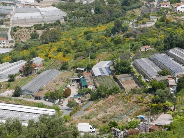 terreno in vendita a Sanremo in zona Coldirodi