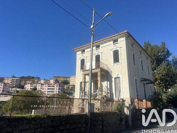 casa indipendente in vendita a Sanremo
