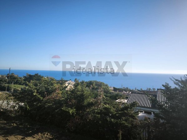 casa indipendente in vendita a Sanremo in zona Coldirodi