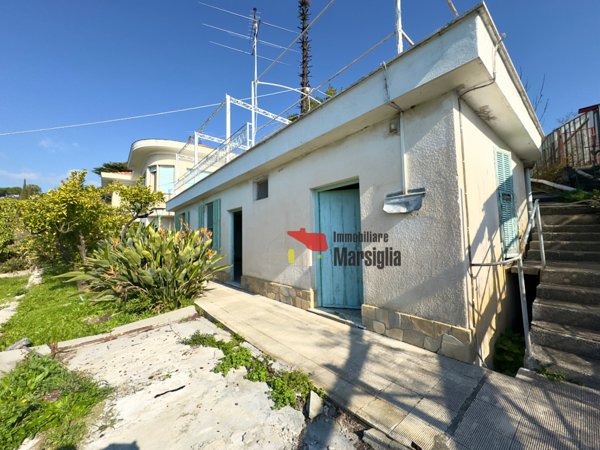 casa indipendente in vendita a Sanremo