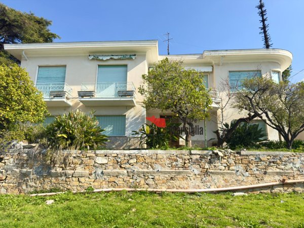 casa indipendente in vendita a Sanremo