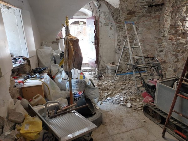 locale di sgombero in vendita a Sanremo