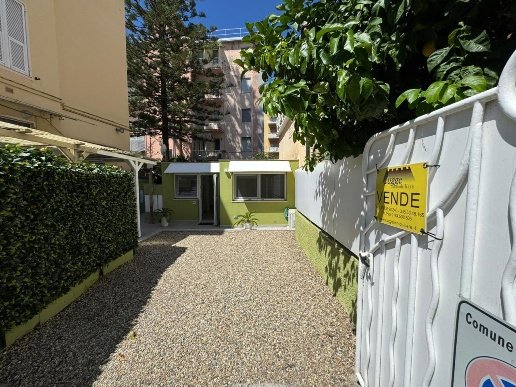 casa indipendente in vendita a Sanremo