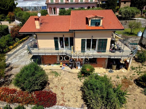 casa indipendente in vendita a Sanremo